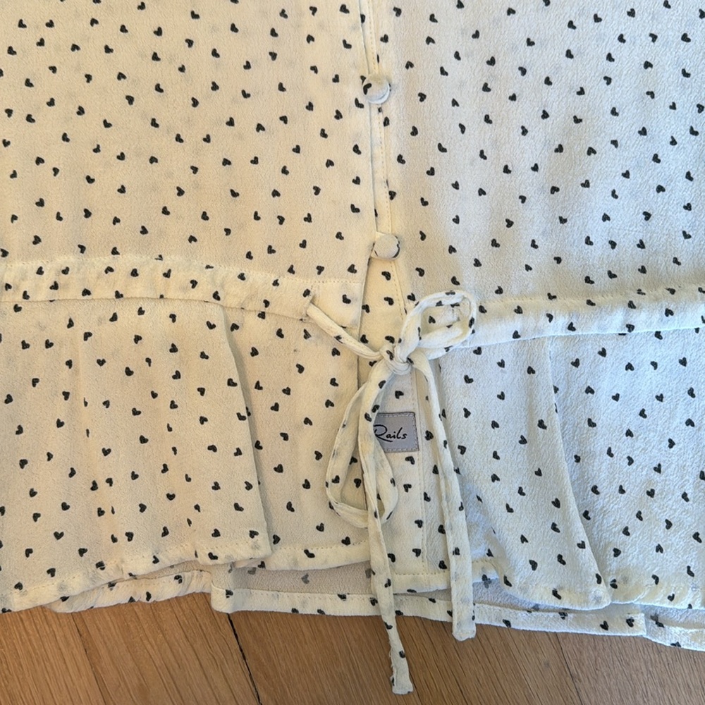 Rails Short Sleeve Heart Blouse - Size Small - image 4